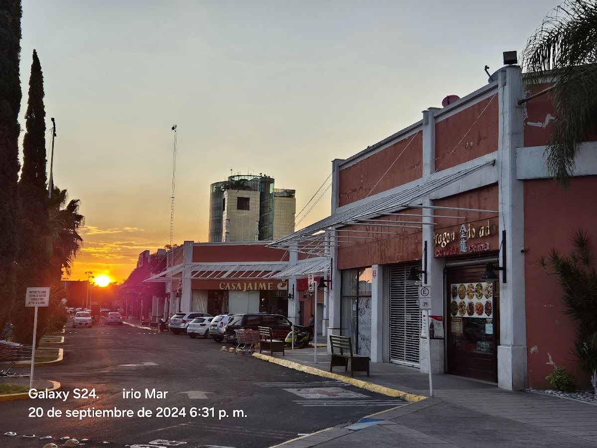 Plaza Galerías Tecnológico